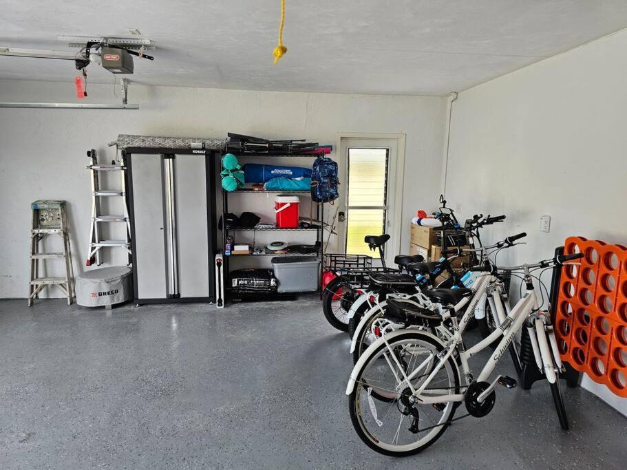 Cozy Retreat, Heated Pool, Water Canal, Bikes,3 Bedroom Cape Coral Bagian luar foto