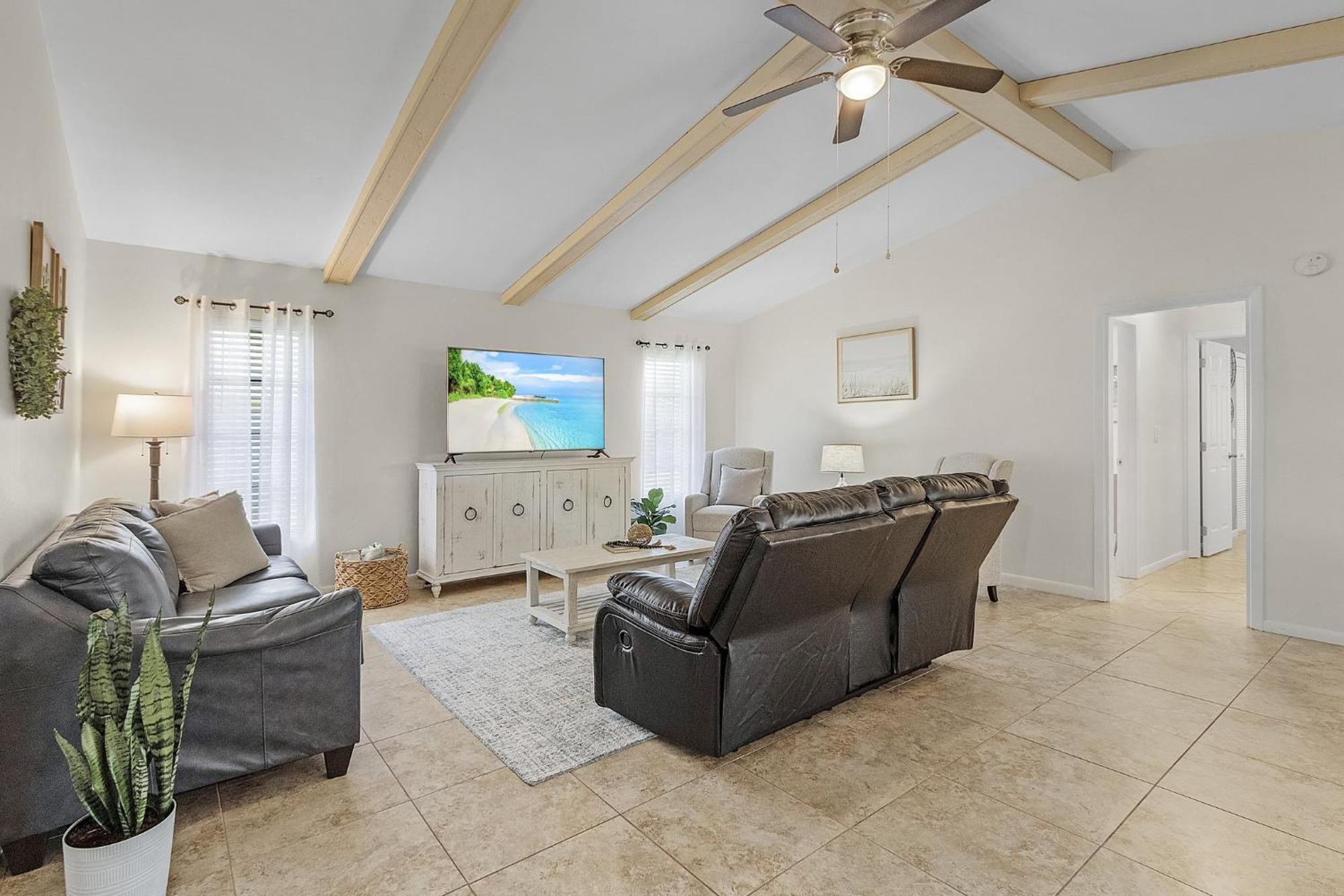 Cozy Retreat, Heated Pool, Water Canal, Bikes,3 Bedroom Cape Coral Bagian luar foto