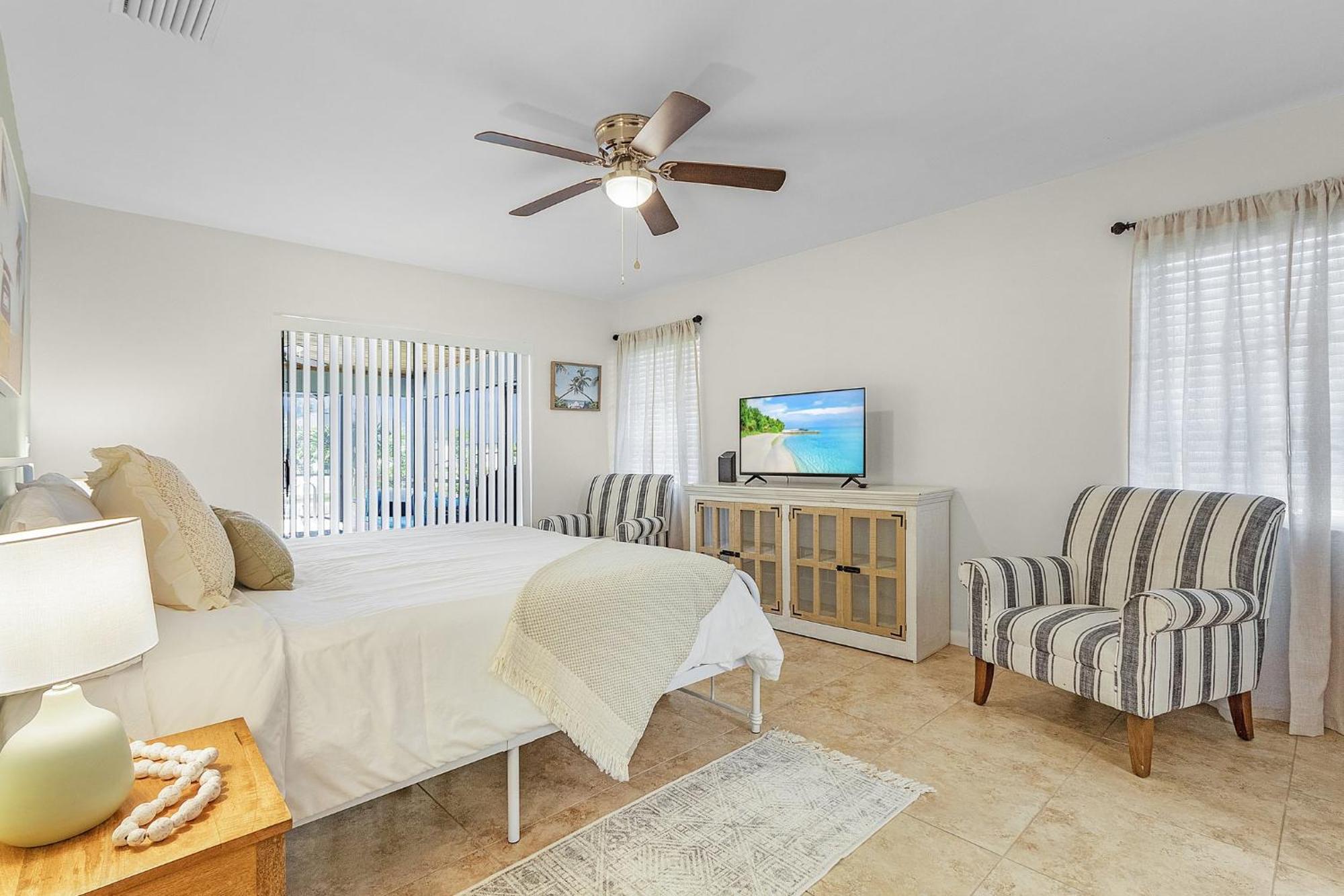 Cozy Retreat, Heated Pool, Water Canal, Bikes,3 Bedroom Cape Coral Bagian luar foto