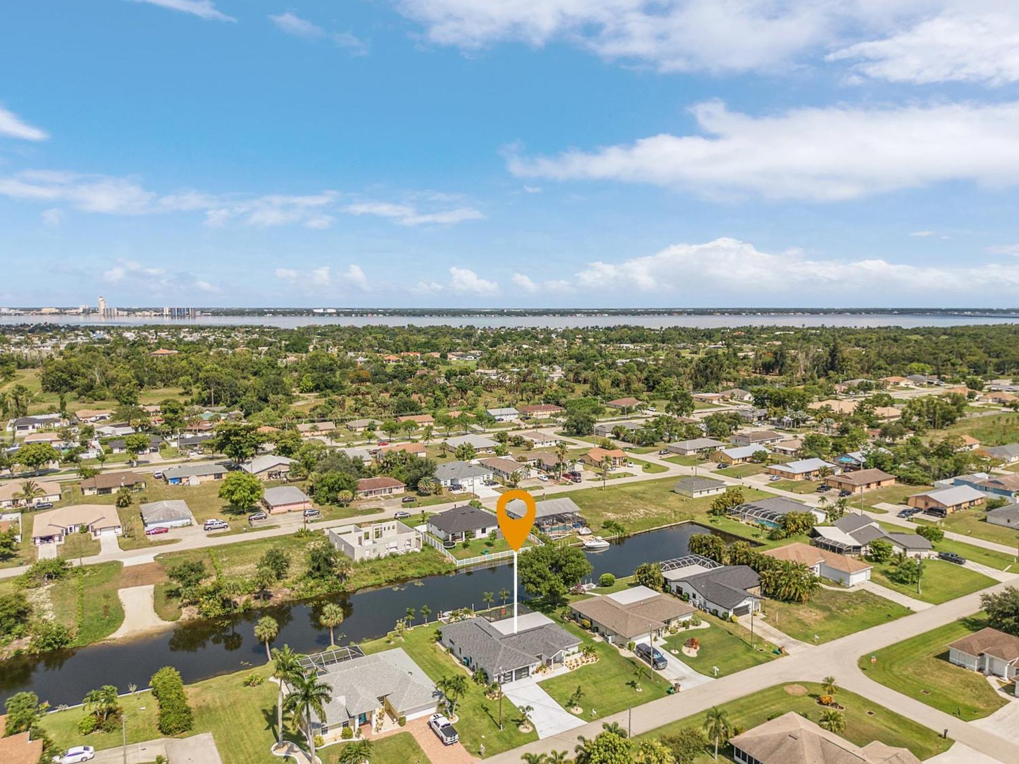 Cozy Retreat, Heated Pool, Water Canal, Bikes,3 Bedroom Cape Coral Bagian luar foto
