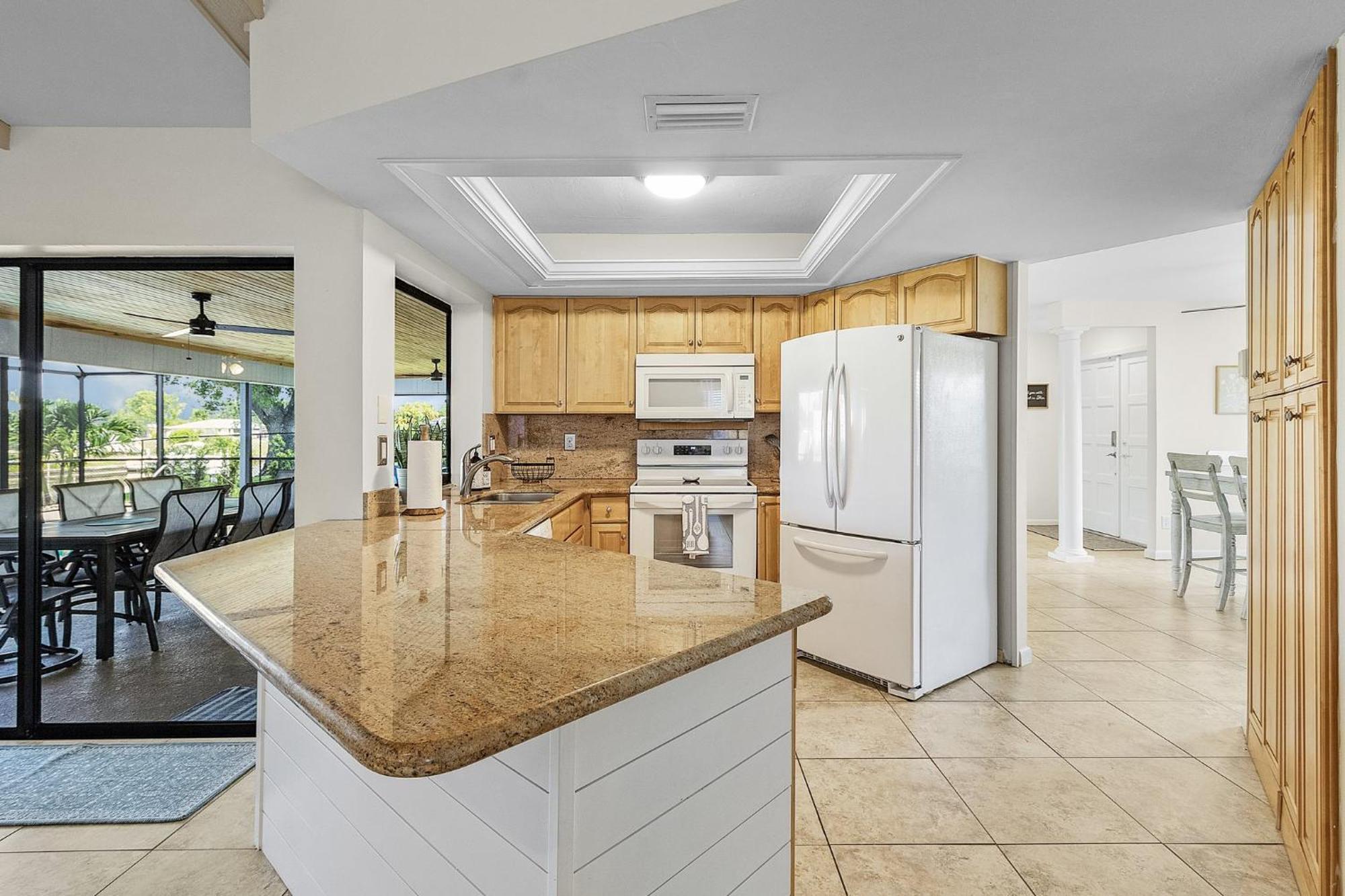 Cozy Retreat, Heated Pool, Water Canal, Bikes,3 Bedroom Cape Coral Bagian luar foto