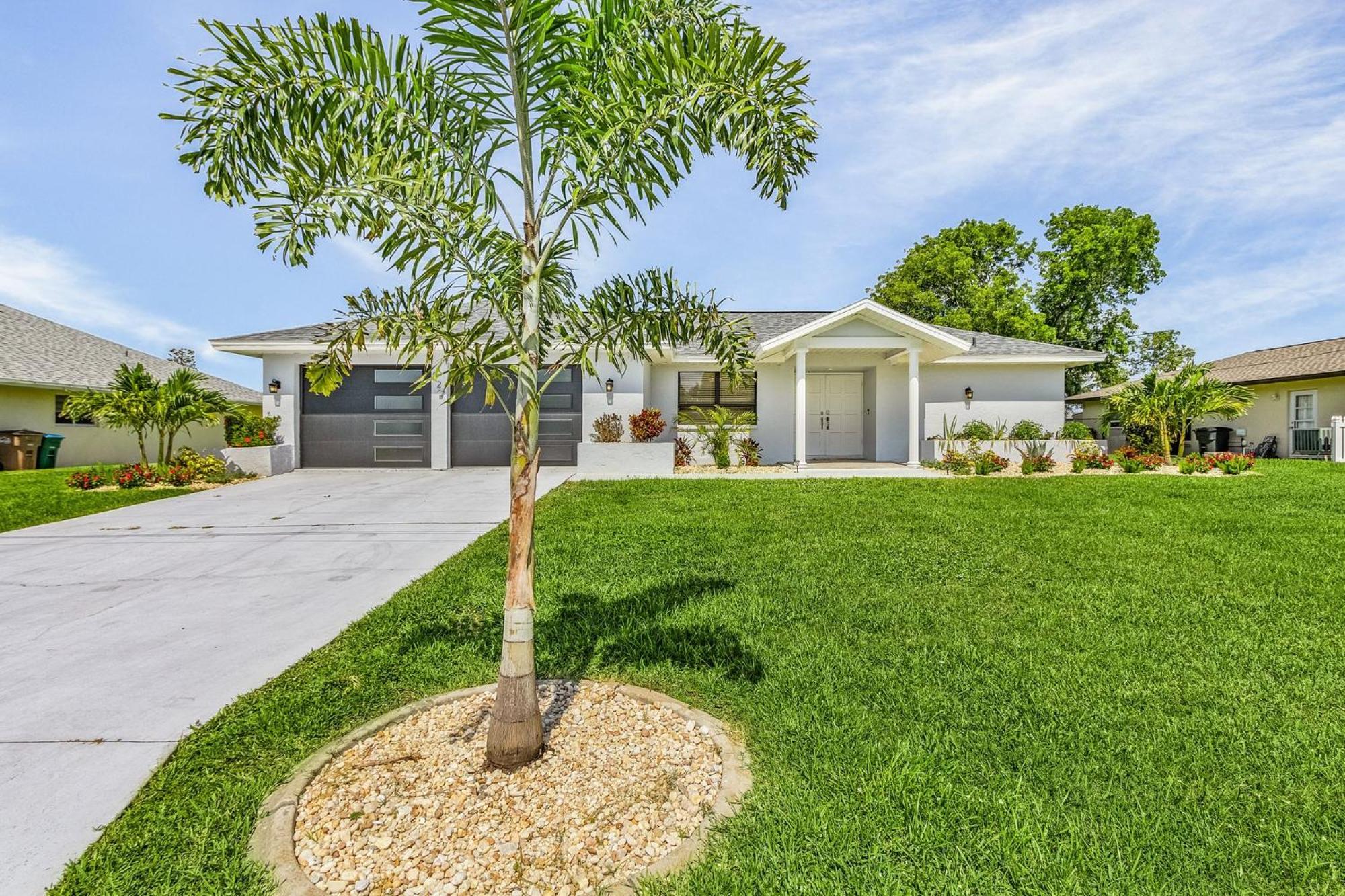 Cozy Retreat, Heated Pool, Water Canal, Bikes,3 Bedroom Cape Coral Bagian luar foto